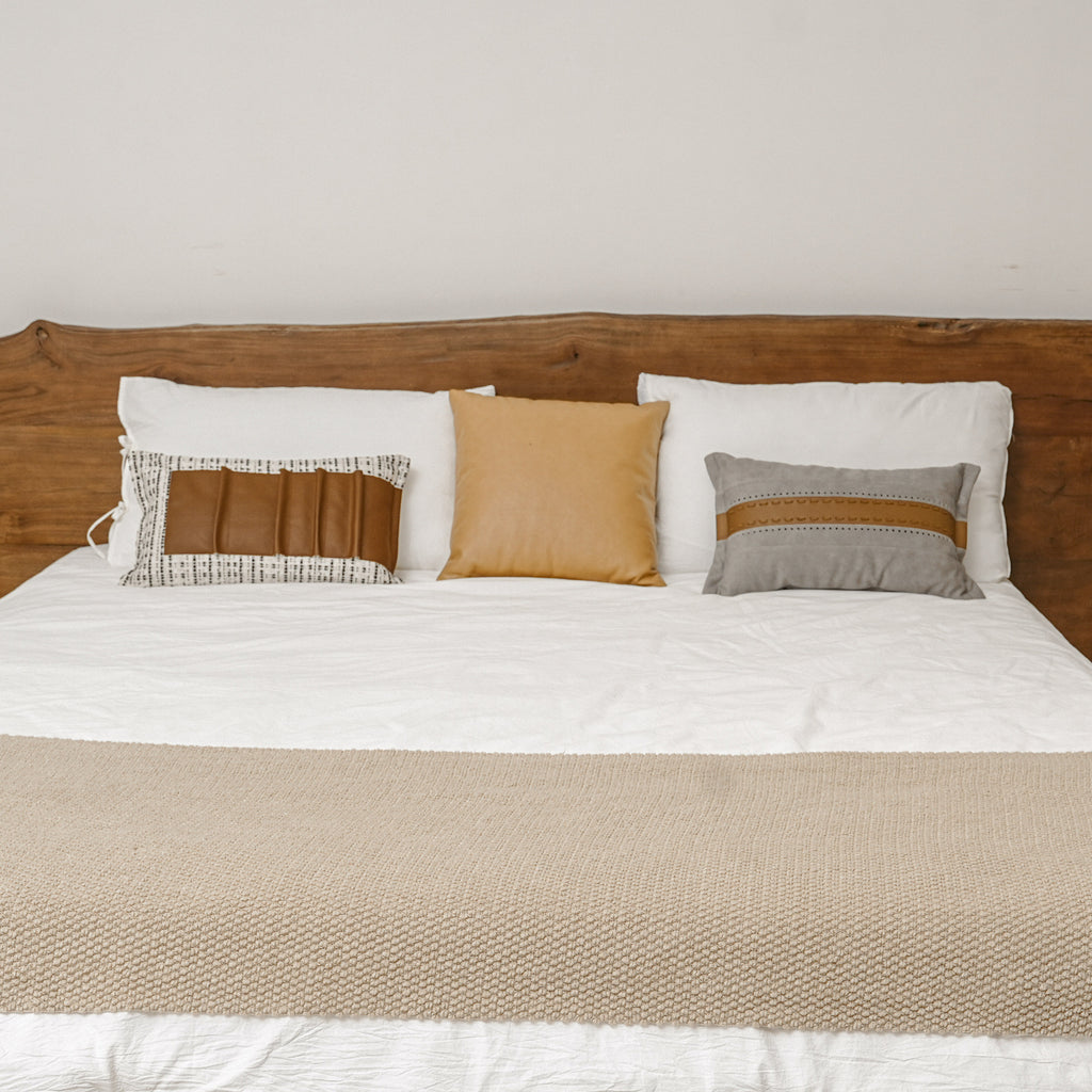 Rootline - Bett aus massivem Catalpa Holz