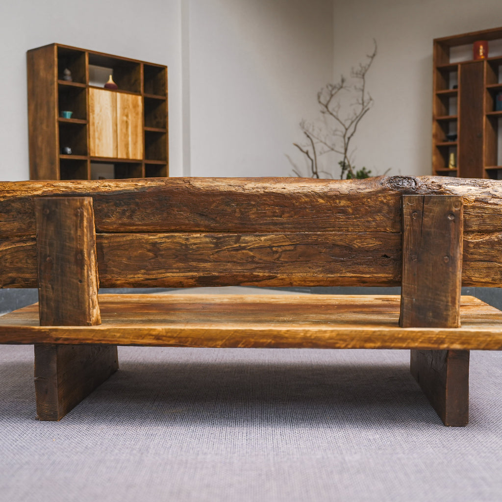 Amber Haven - Sofa aus gealtertem Holz und Baumwoll-Leinen