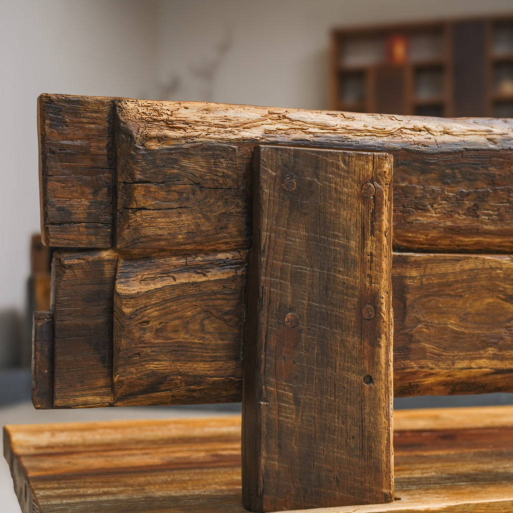 Amber Haven - Sofa aus gealtertem Holz und Baumwoll-Leinen