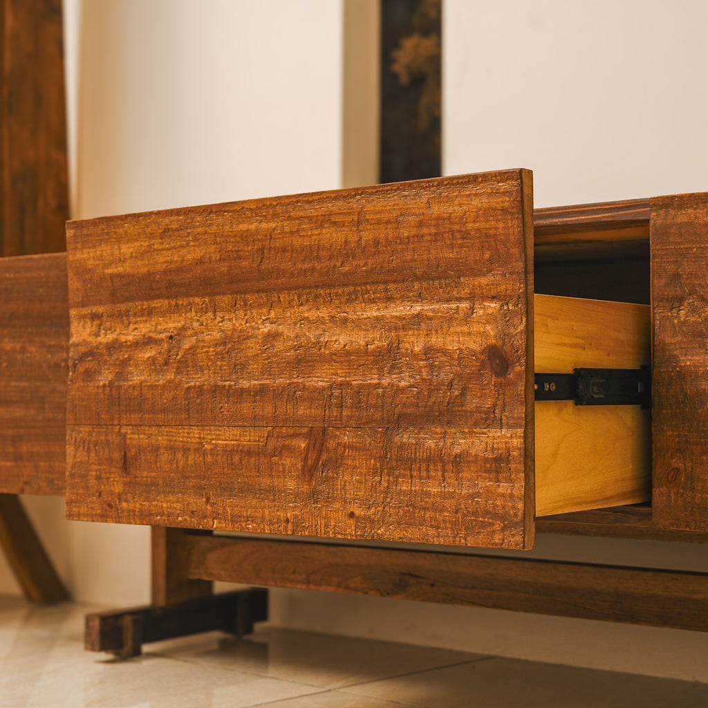 Stillwood Lowboard - TV Bank