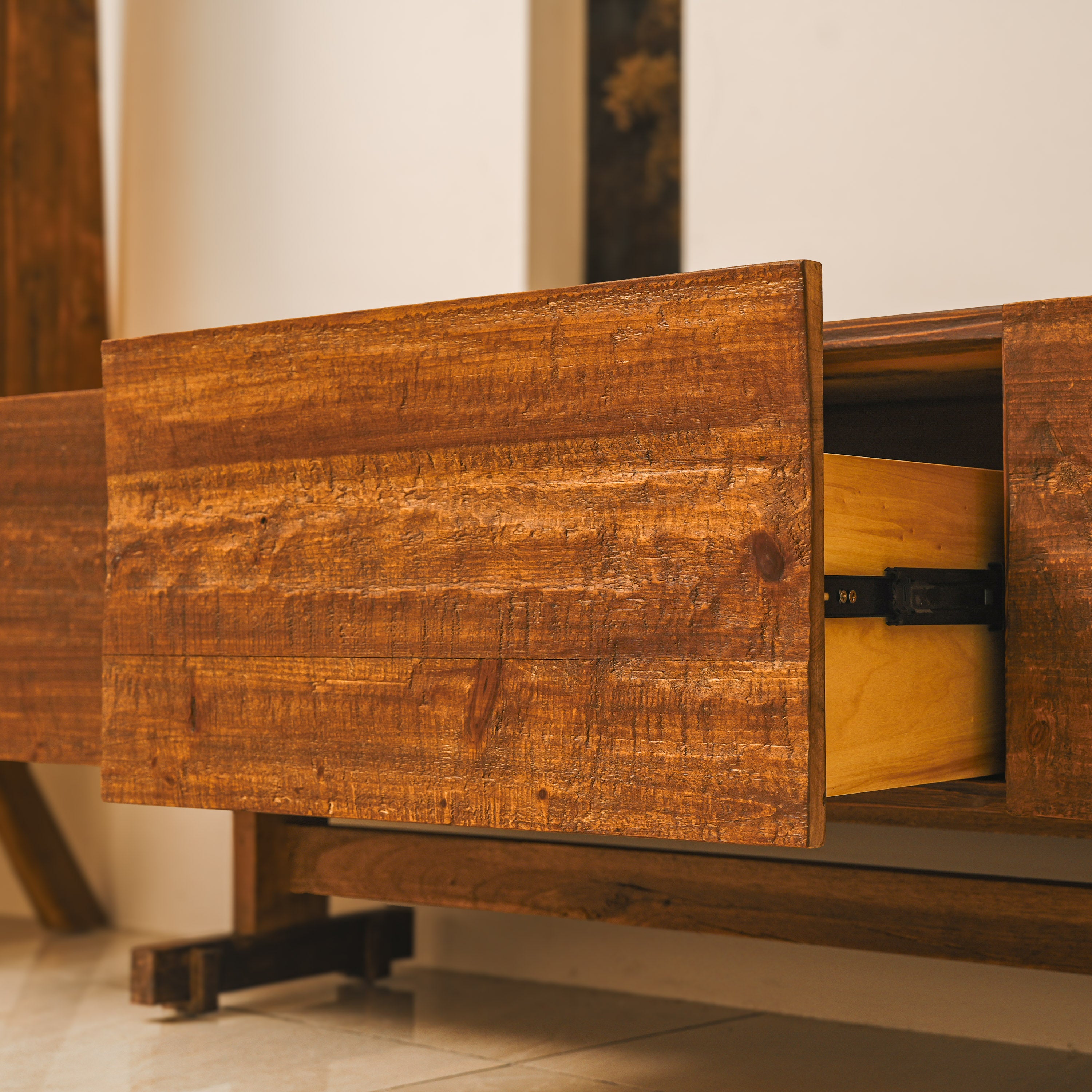 Stillwood Lowboard - TV Bank